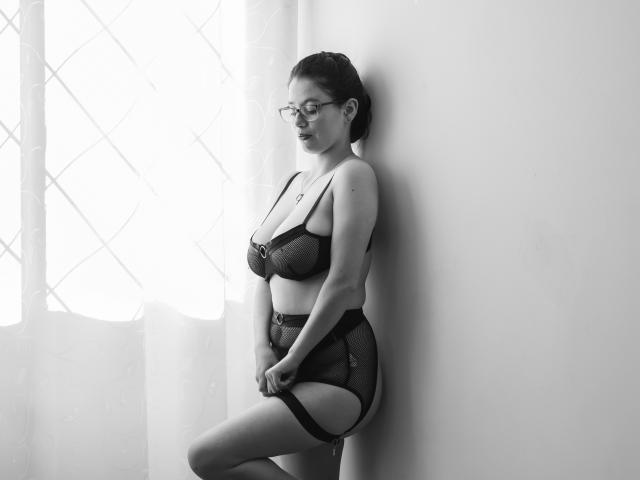 SamanthaMiiller - сексуальная веб-камера в реальном времени - 25366893