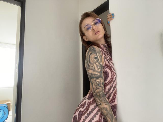 SarahRousen - פורנו בשידור חי ומצלמת סקס - 25367537