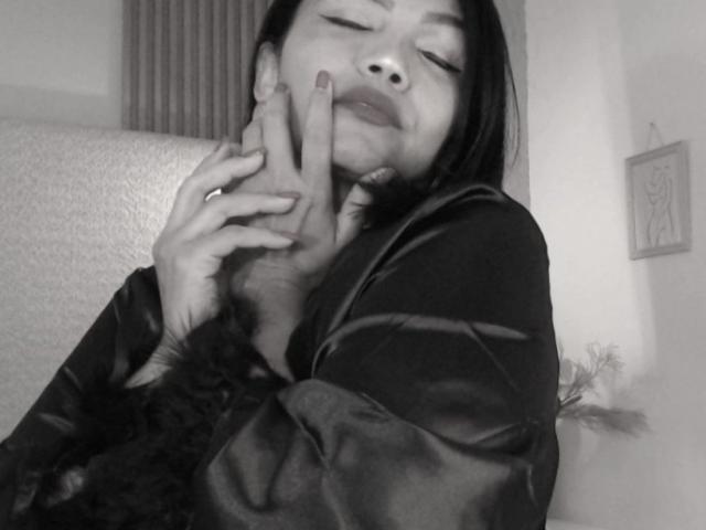 ExoticLyla - Live porn &amp; sex cam - 25369109