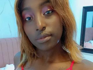 EmelyRogers - сексуальная веб-камера в реальном времени - 25370821