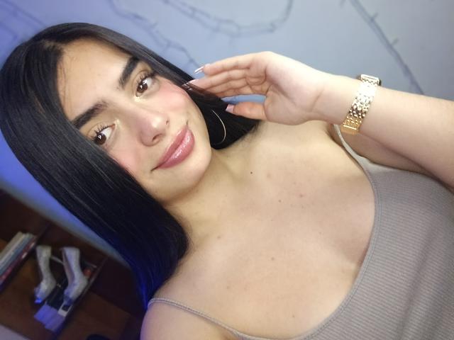 EmaRosee - Live porn &amp; sex cam - 25371113