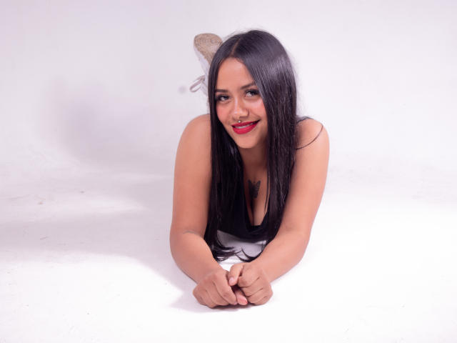 TarahBrown - Live sex cam - 25374133