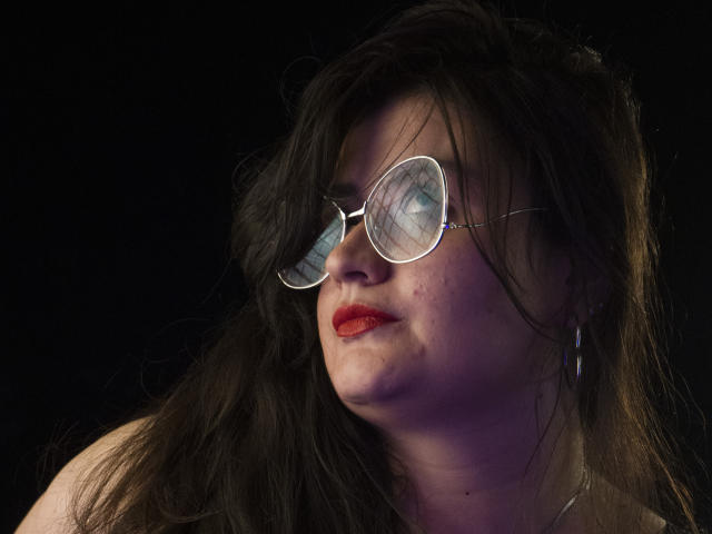 ZoeThoms - Live Sex Cam - 25383941