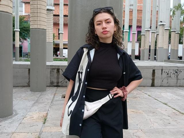ElizaCanterville - Sexe cam en vivo - 25384705