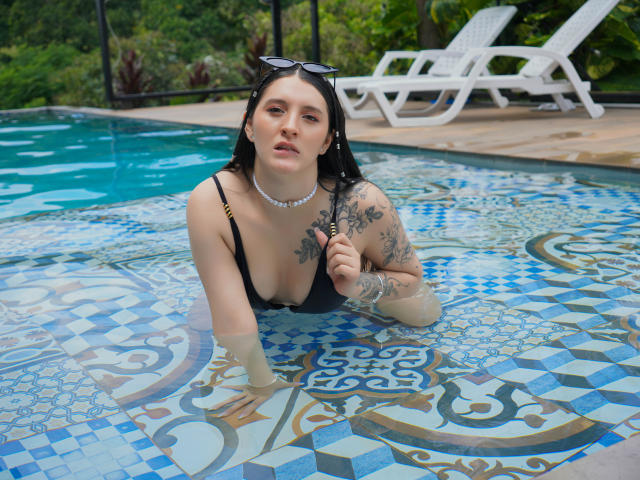 ZoeCortes - Sexe cam en vivo - 25387421