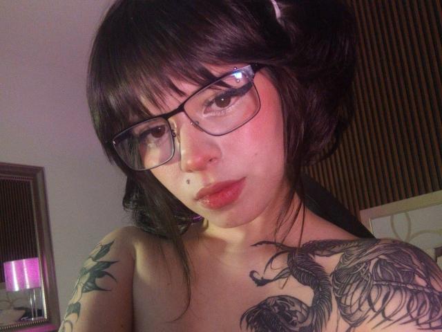 NatashaHottson - Live Sex Cam - 25390717