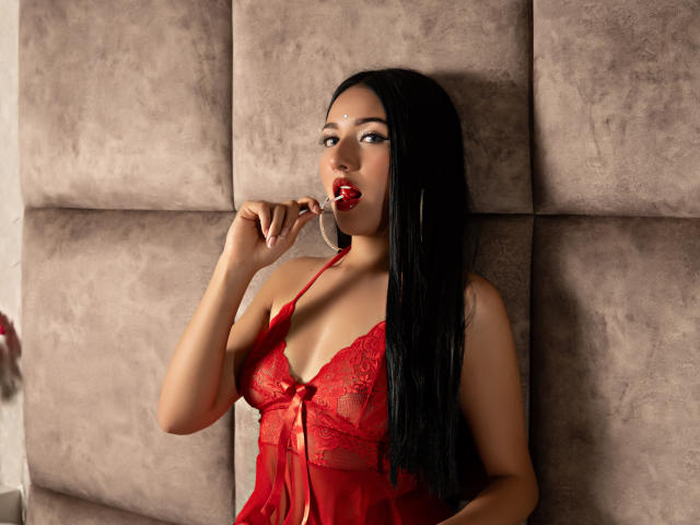 LillyTaylor - Élő pornó és szexkamera - 25392561