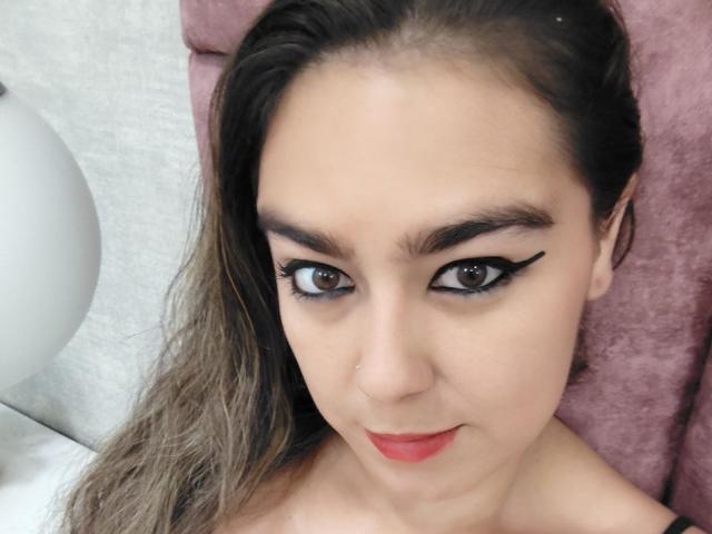 TaylorNova - Live sex cam - 25394889