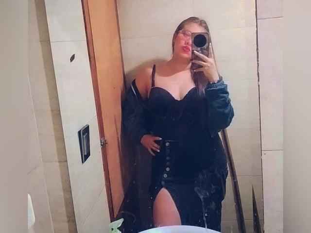 IsabellaReid - Live sex cam - 25397157