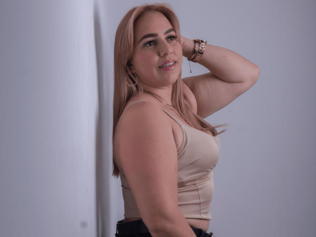 ZaharaBennet - Sexe cam en vivo - 25397249