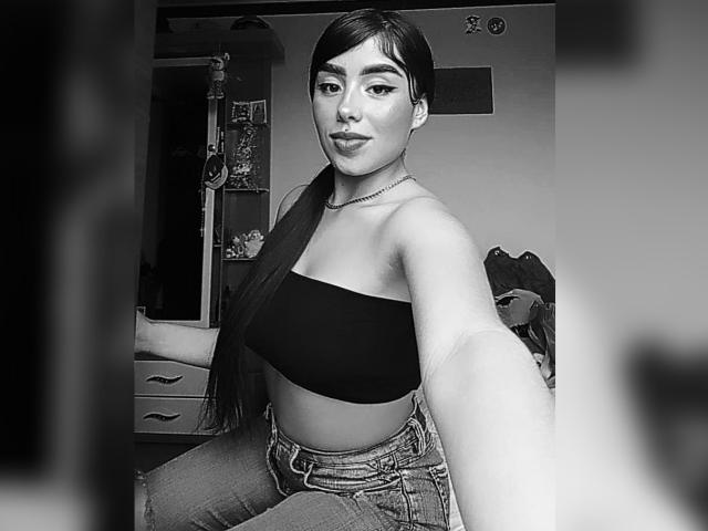 JulieAddams - Live porn &amp; sex cam - 25405977