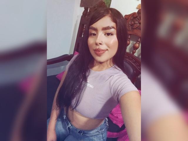 JulieAddams - Live porn &amp; sex cam - 25406013