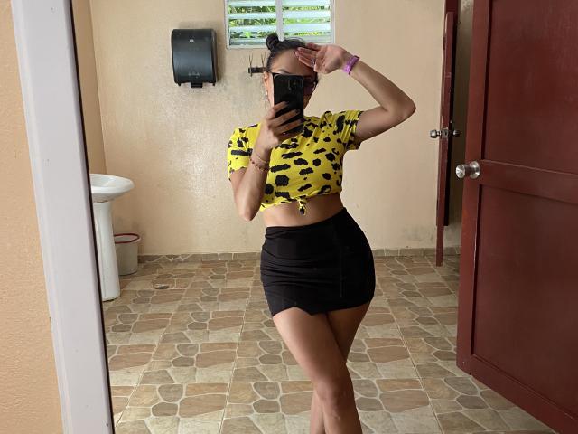 GalaMalkova - Live porn &amp; sex cam - 25406577