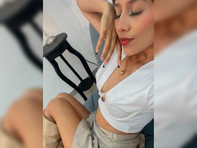 BrianaHarpers - Live porn &amp; sex cam - 25408349