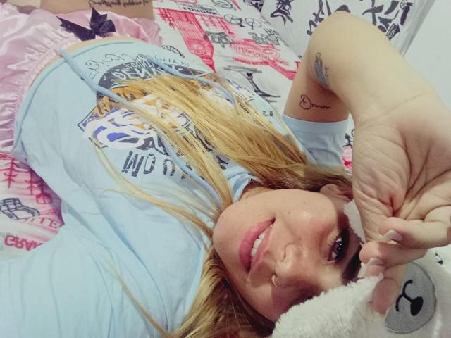 KatalinaCruz - Live sexe cam - 25409777
