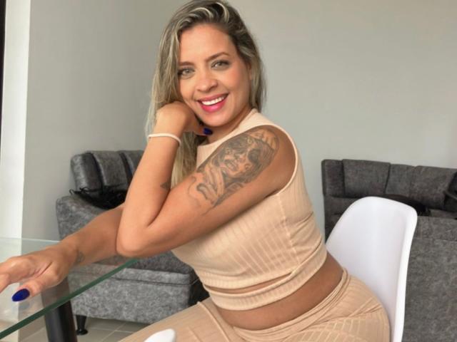 ChantalSex69 - Live porn &amp; sex cam - 25410697