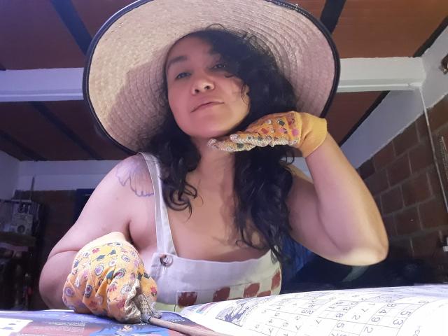 EskelaTheHuntress - Live porn &amp; sex cam - 25419017