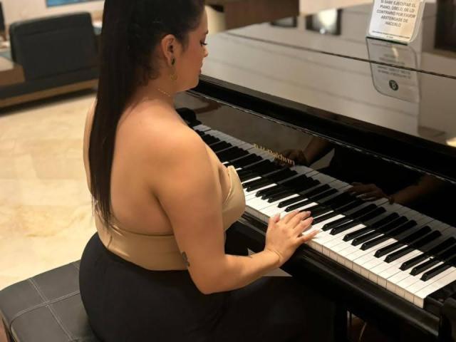 AgathaK - Live sex cam - 25421313