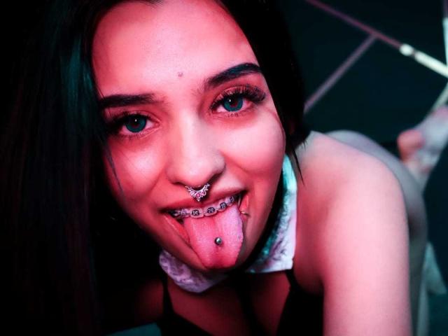 AtheneaCoveen - сексуальная веб-камера в реальном времени - 25423685