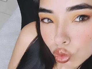 IsabellaLins's Model Profile