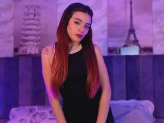 ArianaWithe's Model Profile