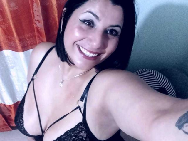 AngeleRoux - Live sex cam - 25427569