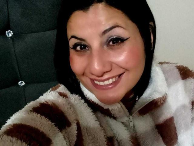 AngeleRoux - Live sexe cam - 25427577
