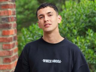 AndresHotGuy's Model Profile