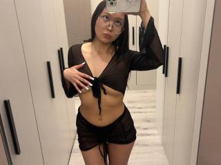 NaomiAsian's Model Profile