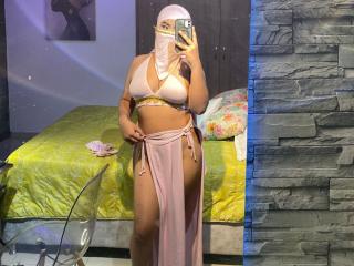 MiaHadid's Model Profile