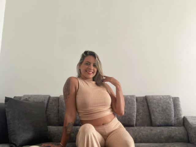 ChantalSex69 - Sexe cam en vivo - 25437225