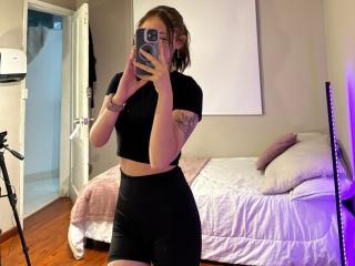 AmelieBss's Model Profile