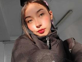 AmelieBss's Model Profile