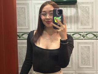 AmelieBss's Model Profile