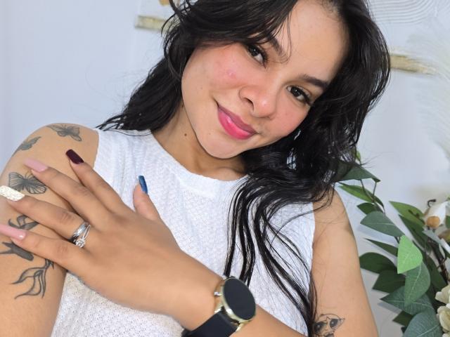 NoaStewart - Élő pornó és szexkamera - 25438093