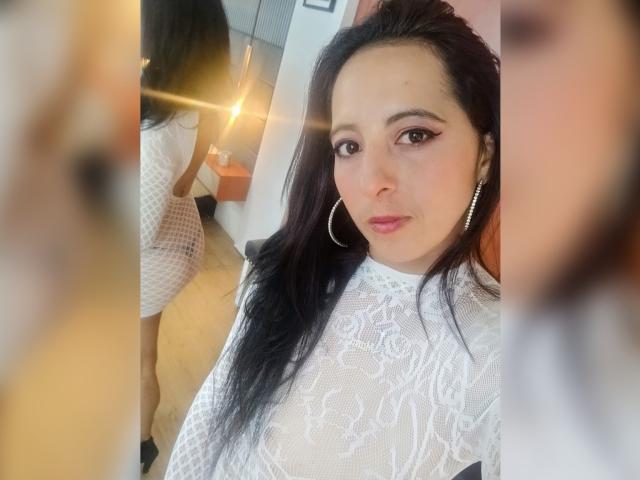 SelennaTylor - сексуальная веб-камера в реальном времени - 25445577