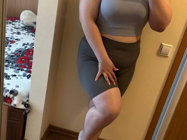 Leiliia - פורנו בשידור חי ומצלמת סקס - 25446597