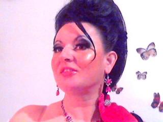 DeliciousMature - Live chat hot with this European Sexy mother 