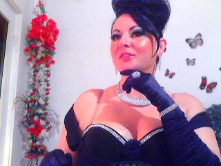 DeliciousMature - Chat live x with this charcoal hair Sexy mother 