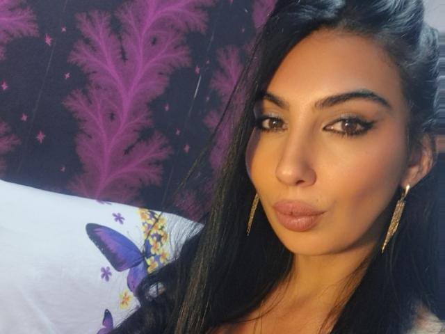 BrunetteBabe69 - Live sex cam - 25463253