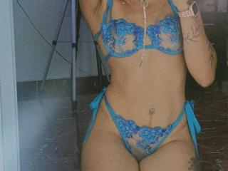 LiliRose69 - Live porn &amp; sex cam - 25465313