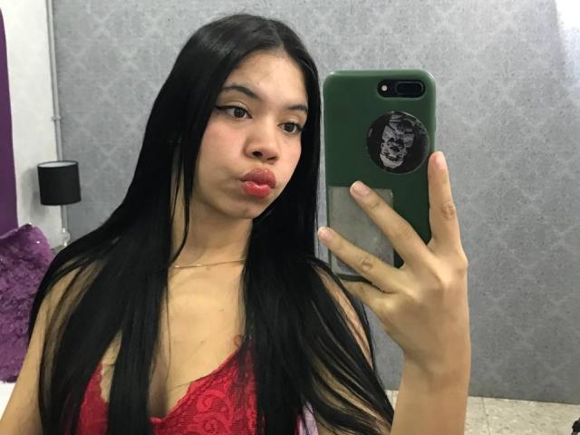 EmaGarces - Live porn &amp; sex cam - 25471793