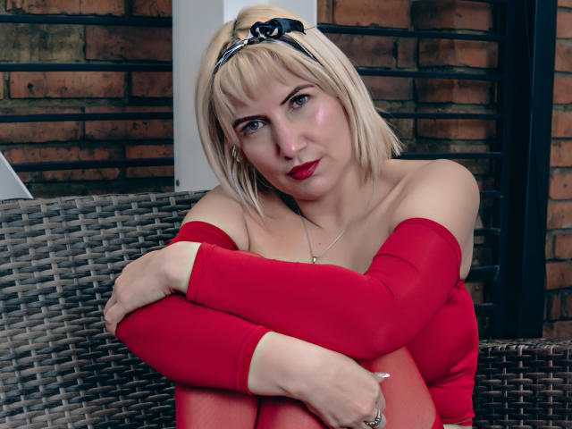 GiuliaAddams - Camera khiêu dâm &amp; quyến rũ trực tiếp - 25478605