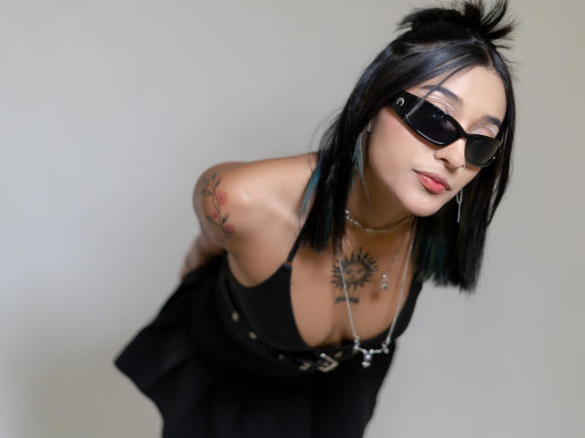 SalomeMille - Live porn &amp; sex cam - 25479417