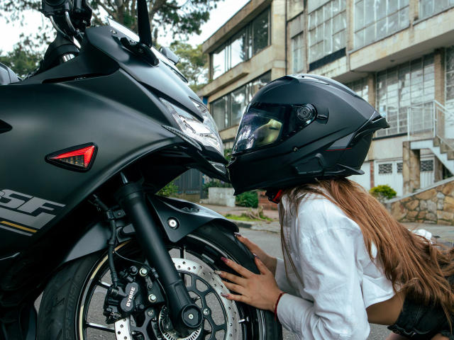 LissyHoffman - Porno na żywo i seks kamera - 25482605