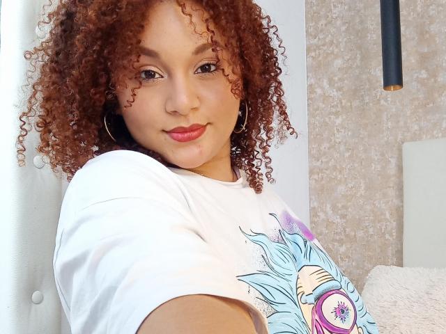 YeraCarey - Élő pornó és szexkamera - 25482825