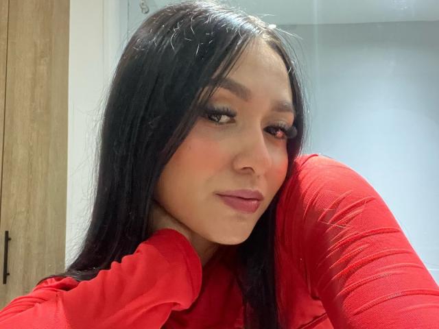 SofiaJames - Live porn &amp; sex cam - 25493653