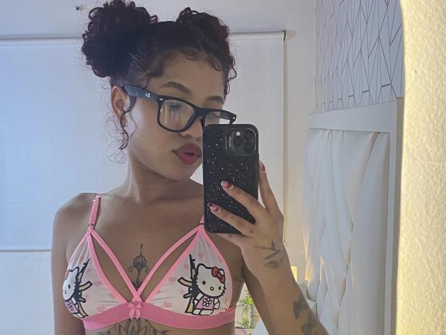 KathaleyaToms - сексуальная веб-камера в реальном времени - 25495697