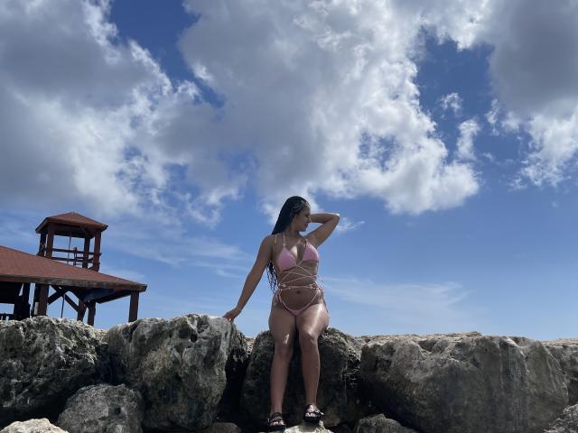 SarahCuteXox - Élő pornó és szexkamera - 25498565