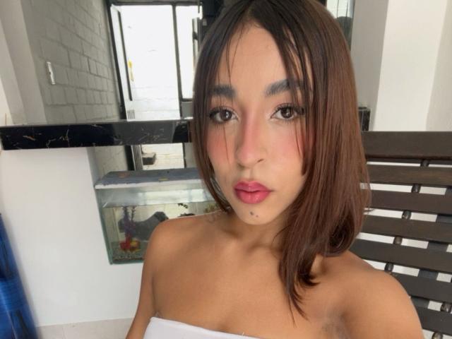 LiaClarksonn - Live sex cam - 25500425